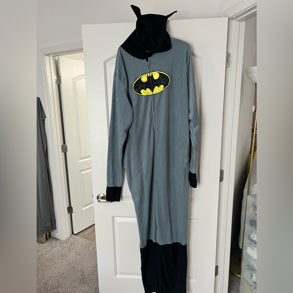 Batman Onesie XXL